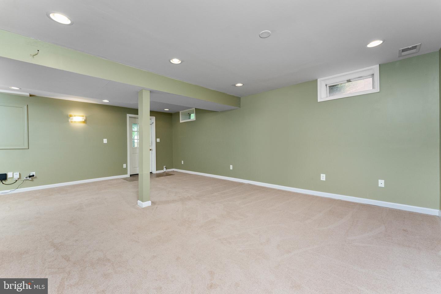 12917 FRAMINGHAM CT, HERNDON, Virginia 20171, 5 Bedrooms Bedrooms, ,3 BathroomsBathrooms,Residential,For sale,12917 FRAMINGHAM CT,VAFX2239954 MLS # VAFX2239954