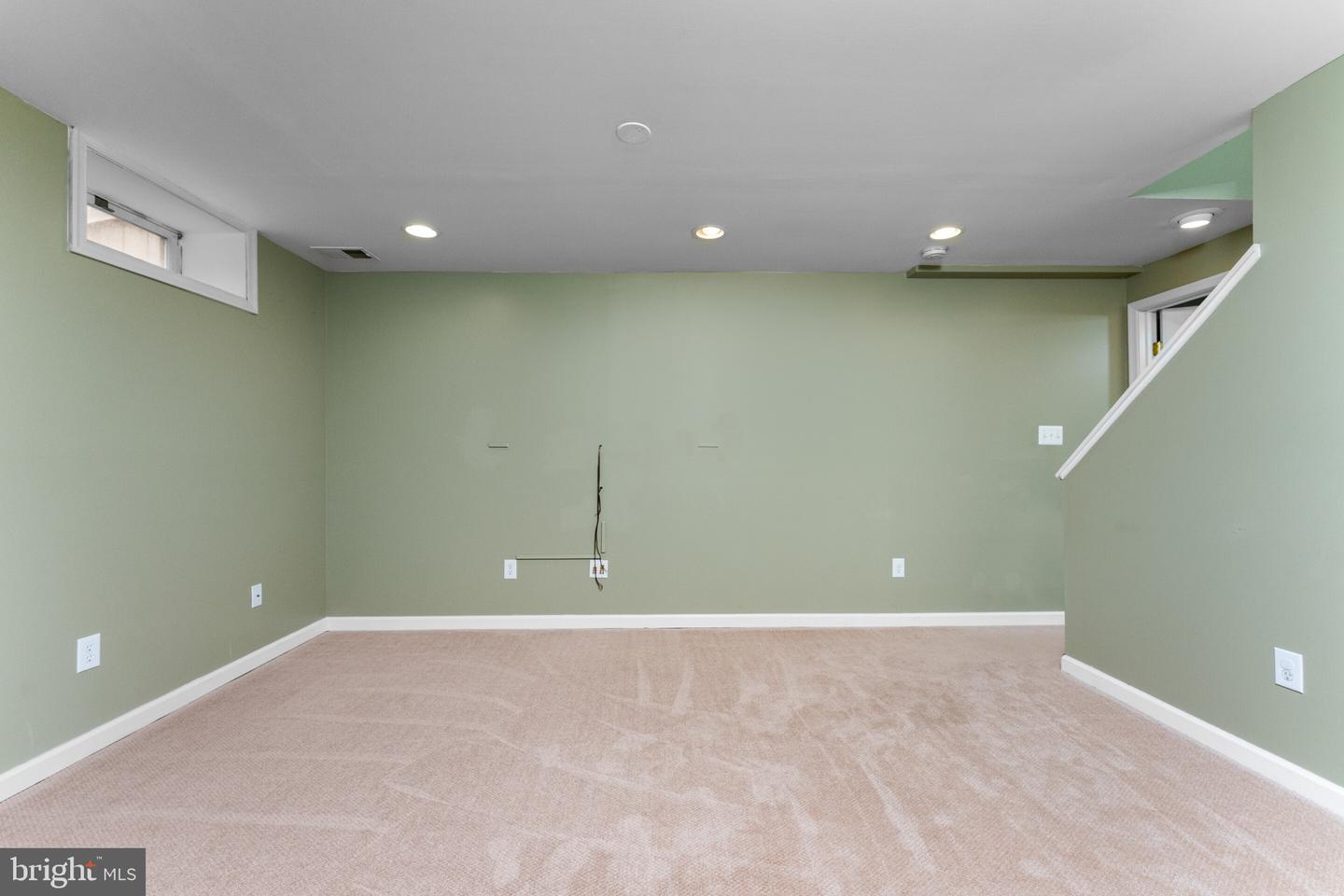 12917 FRAMINGHAM CT, HERNDON, Virginia 20171, 5 Bedrooms Bedrooms, ,3 BathroomsBathrooms,Residential,For sale,12917 FRAMINGHAM CT,VAFX2239954 MLS # VAFX2239954