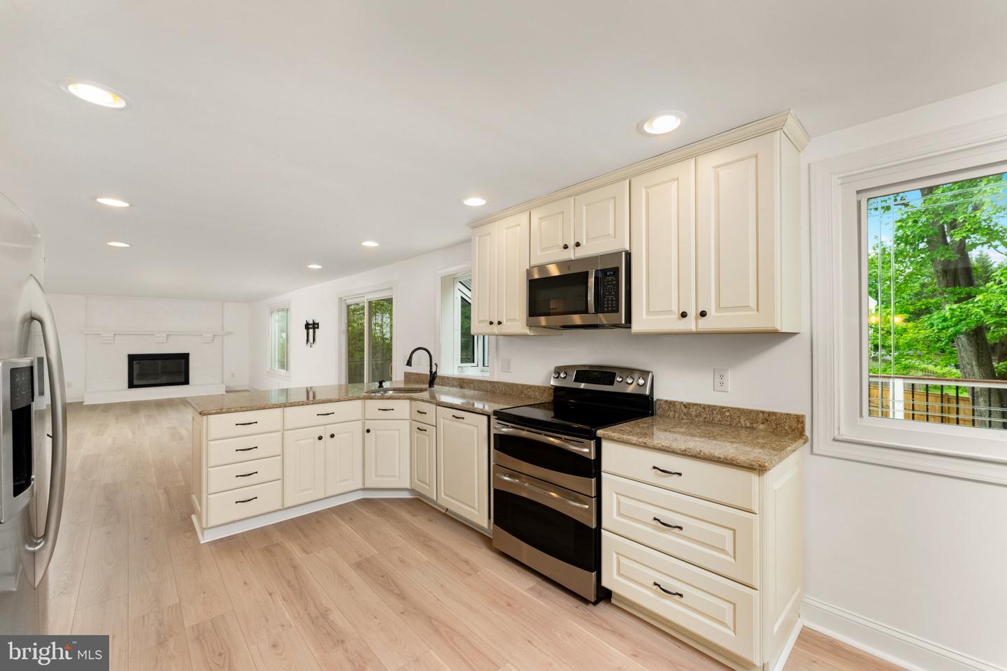 12917 FRAMINGHAM CT, HERNDON, Virginia 20171, 5 Bedrooms Bedrooms, ,3 BathroomsBathrooms,Residential,For sale,12917 FRAMINGHAM CT,VAFX2239954 MLS # VAFX2239954