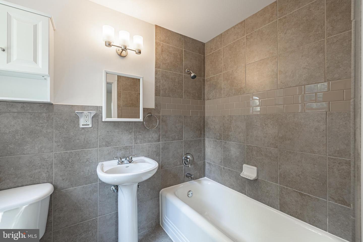 422 BUTTERNUT ST NW #111, WASHINGTON, District Of Columbia 20012, 1 Bedroom Bedrooms, ,2 BathroomsBathrooms,Residential,For sale,422 BUTTERNUT ST NW #111,DCDC2199586 MLS # DCDC2199586
