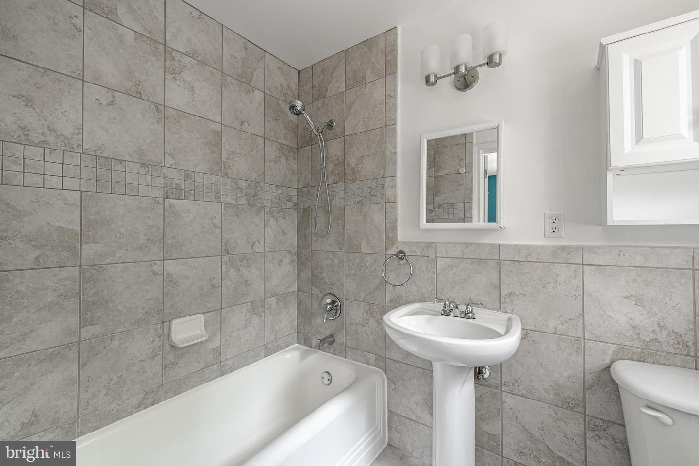 422 BUTTERNUT ST NW #111, WASHINGTON, District Of Columbia 20012, 1 Bedroom Bedrooms, ,2 BathroomsBathrooms,Residential,For sale,422 BUTTERNUT ST NW #111,DCDC2199586 MLS # DCDC2199586