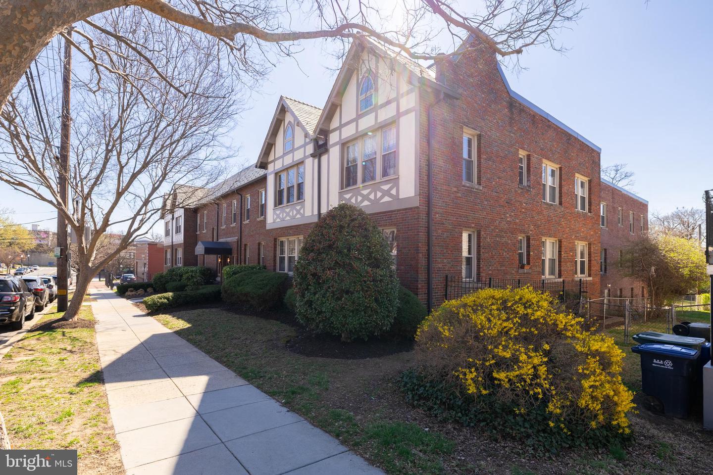 422 BUTTERNUT ST NW #111, WASHINGTON, District Of Columbia 20012, 1 Bedroom Bedrooms, ,2 BathroomsBathrooms,Residential,For sale,422 BUTTERNUT ST NW #111,DCDC2199586 MLS # DCDC2199586