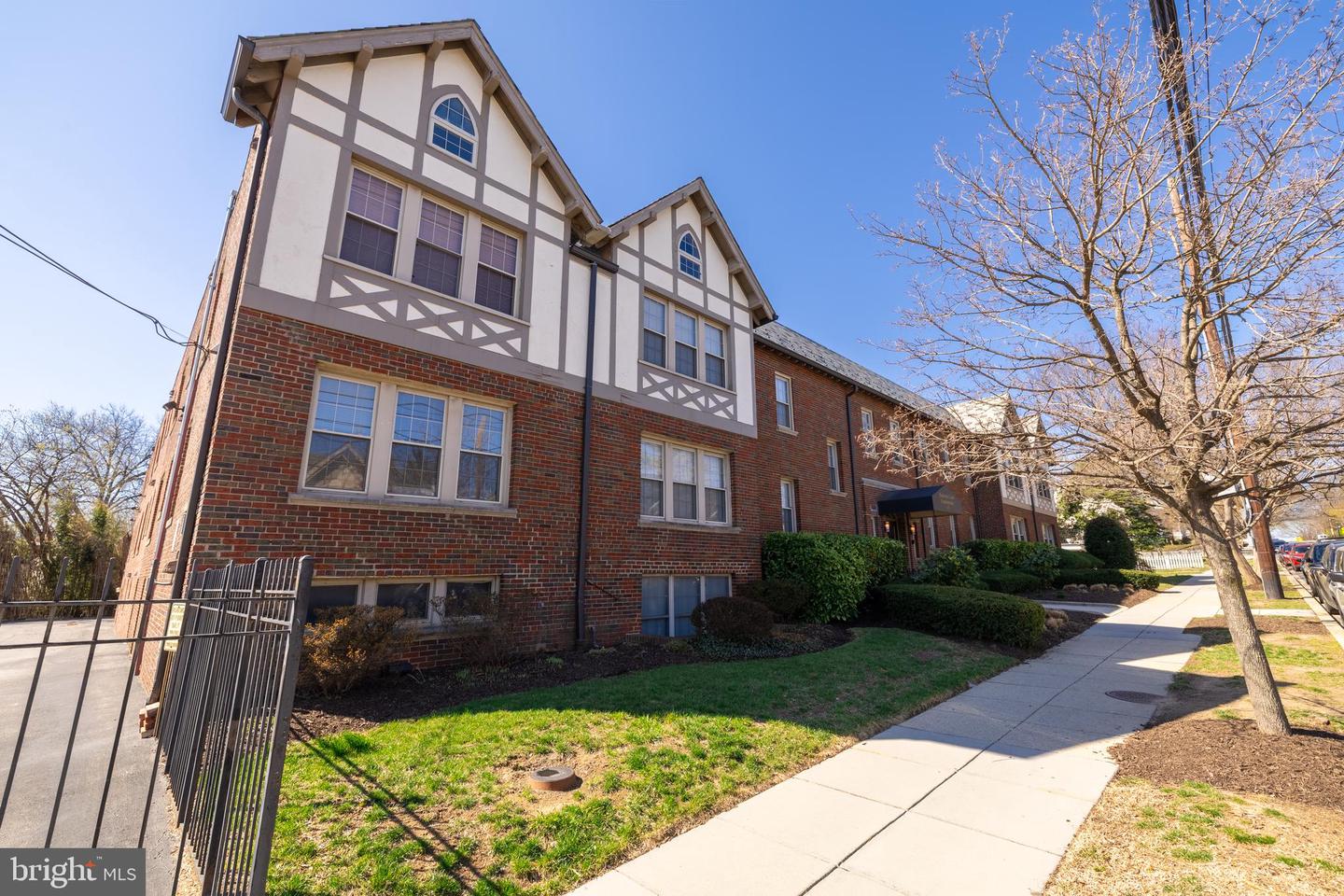 422 BUTTERNUT ST NW #111, WASHINGTON, District Of Columbia 20012, 1 Bedroom Bedrooms, ,2 BathroomsBathrooms,Residential,For sale,422 BUTTERNUT ST NW #111,DCDC2199586 MLS # DCDC2199586