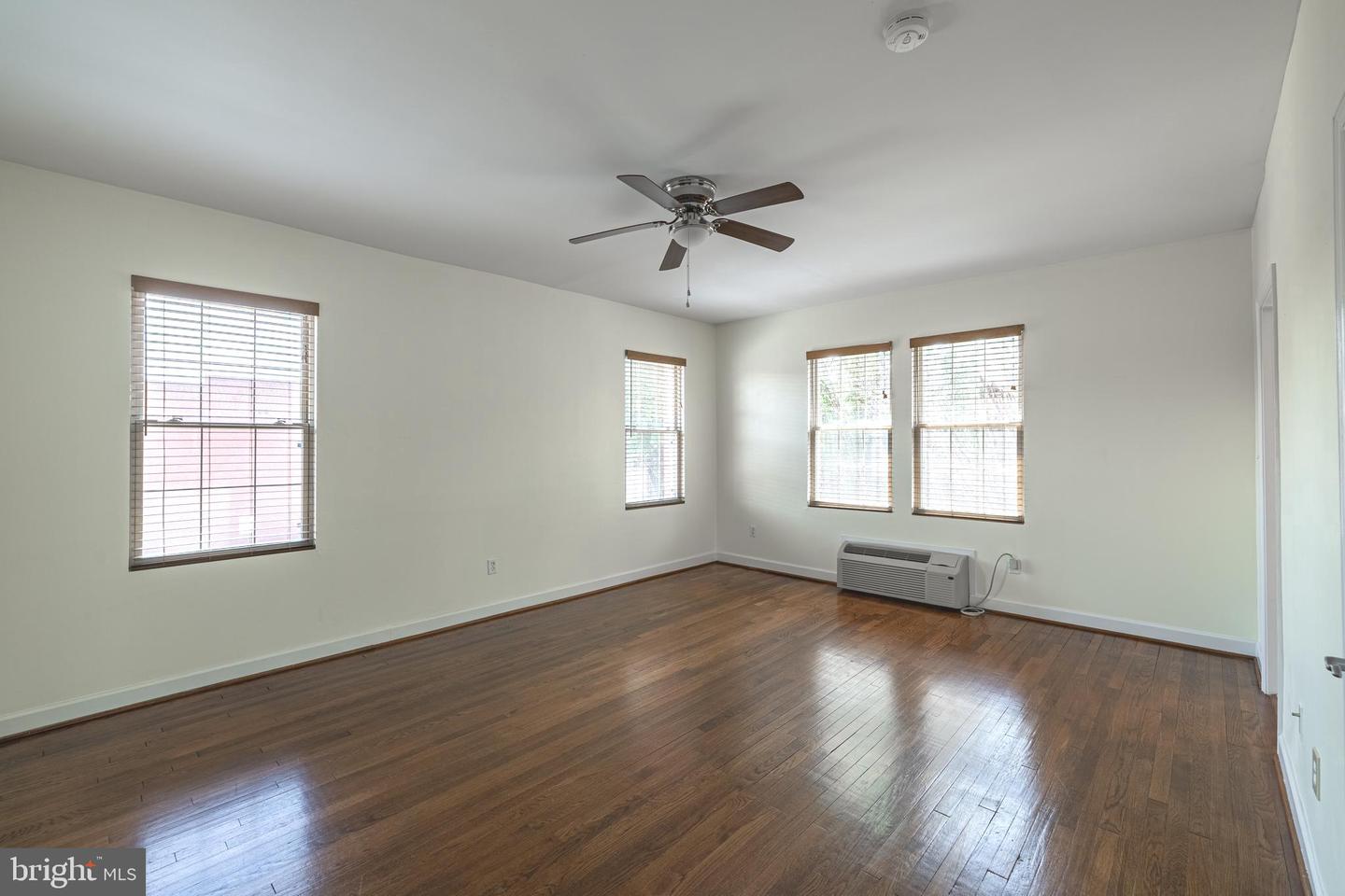 422 BUTTERNUT ST NW #111, WASHINGTON, District Of Columbia 20012, 1 Bedroom Bedrooms, ,2 BathroomsBathrooms,Residential,For sale,422 BUTTERNUT ST NW #111,DCDC2199586 MLS # DCDC2199586