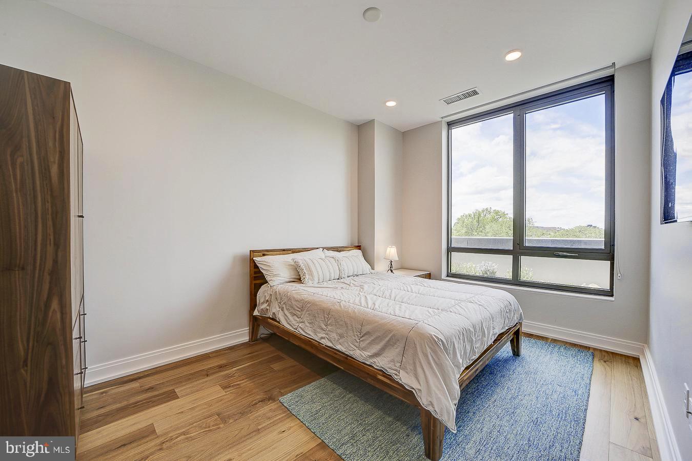 1111 PENNSYLVANIA AVE SE #409, WASHINGTON, District Of Columbia 20003, 2 Bedrooms Bedrooms, ,2 BathroomsBathrooms,Residential,For sale,1111 PENNSYLVANIA AVE SE #409,DCDC2199666 MLS # DCDC2199666
