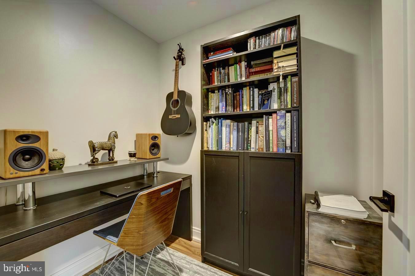 1111 PENNSYLVANIA AVE SE #409, WASHINGTON, District Of Columbia 20003, 2 Bedrooms Bedrooms, ,2 BathroomsBathrooms,Residential,For sale,1111 PENNSYLVANIA AVE SE #409,DCDC2199666 MLS # DCDC2199666