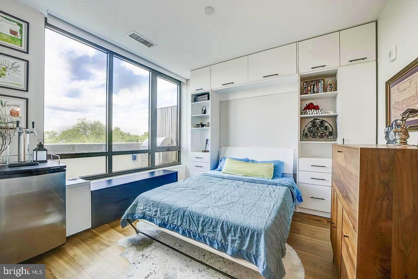 1111 PENNSYLVANIA AVE SE #409, WASHINGTON, District Of Columbia 20003, 2 Bedrooms Bedrooms, ,2 BathroomsBathrooms,Residential,For sale,1111 PENNSYLVANIA AVE SE #409,DCDC2199666 MLS # DCDC2199666