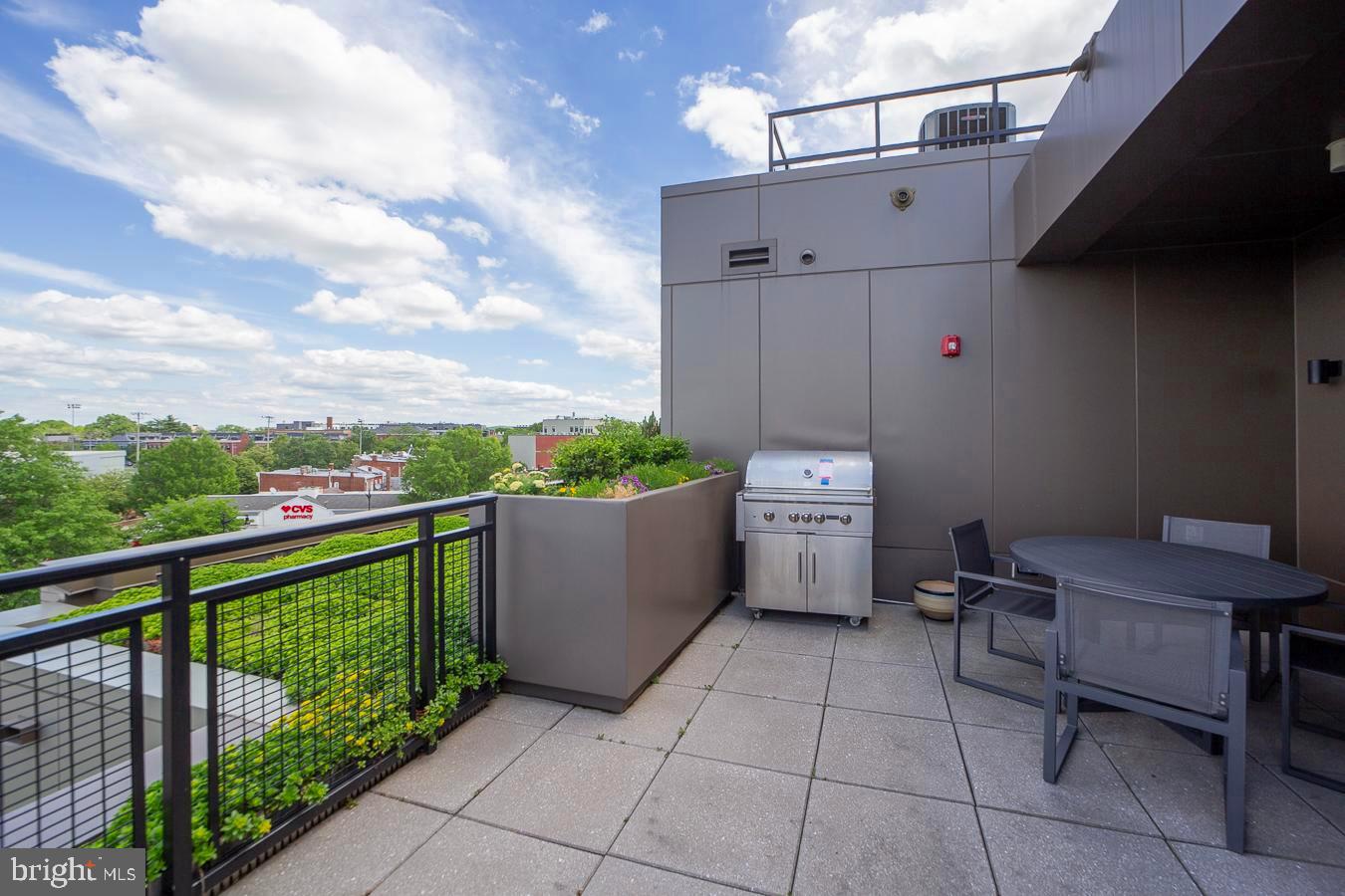 1111 PENNSYLVANIA AVE SE #409, WASHINGTON, District Of Columbia 20003, 2 Bedrooms Bedrooms, ,2 BathroomsBathrooms,Residential,For sale,1111 PENNSYLVANIA AVE SE #409,DCDC2199666 MLS # DCDC2199666