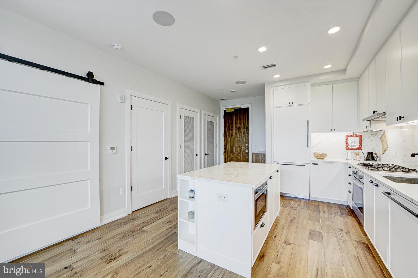 1111 PENNSYLVANIA AVE SE #409, WASHINGTON, District Of Columbia 20003, 2 Bedrooms Bedrooms, ,2 BathroomsBathrooms,Residential,For sale,1111 PENNSYLVANIA AVE SE #409,DCDC2199666 MLS # DCDC2199666