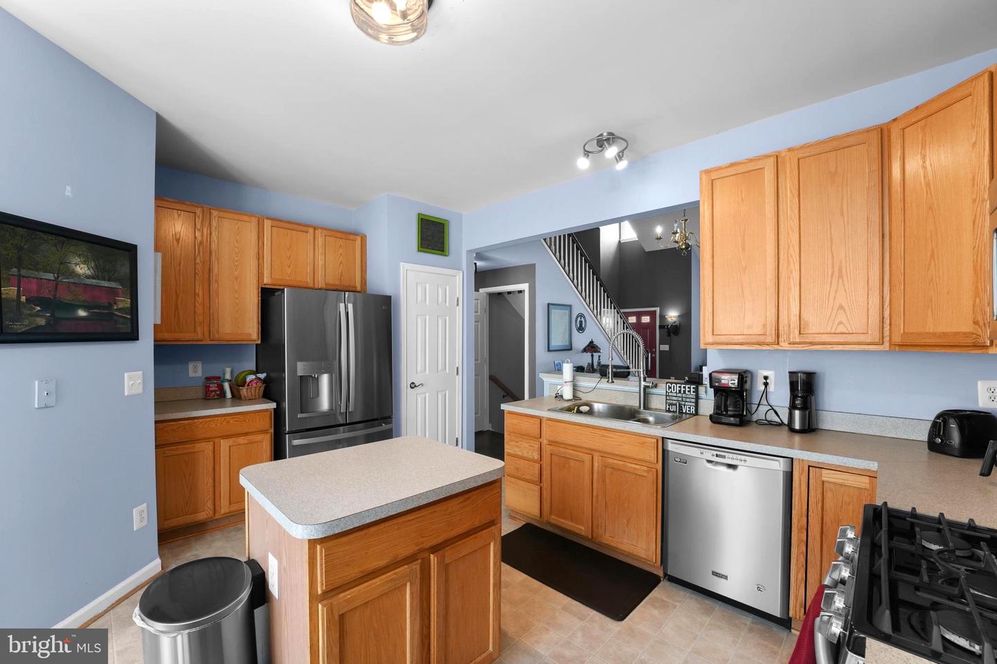 195 ONYX WAY, WARRENTON, Virginia 20186, 3 Bedrooms Bedrooms, ,2 BathroomsBathrooms,Residential,For sale,195 ONYX WAY,VAFQ2016544 MLS # VAFQ2016544
