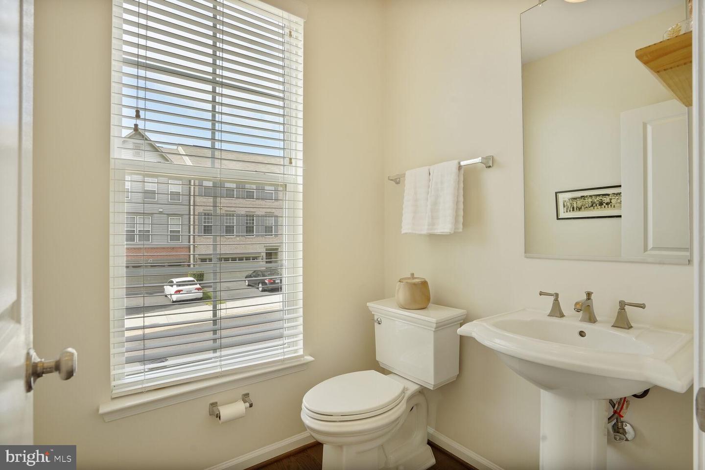 8108 HONEY BEE WAY, MANASSAS, Virginia 20111, 4 Bedrooms Bedrooms, ,3 BathroomsBathrooms,Residential,For sale,8108 HONEY BEE WAY,VAPW2094282 MLS # VAPW2094282