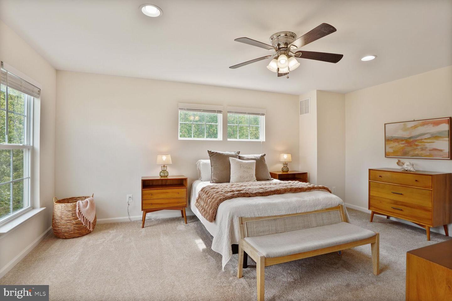 8108 HONEY BEE WAY, MANASSAS, Virginia 20111, 4 Bedrooms Bedrooms, ,3 BathroomsBathrooms,Residential,For sale,8108 HONEY BEE WAY,VAPW2094282 MLS # VAPW2094282