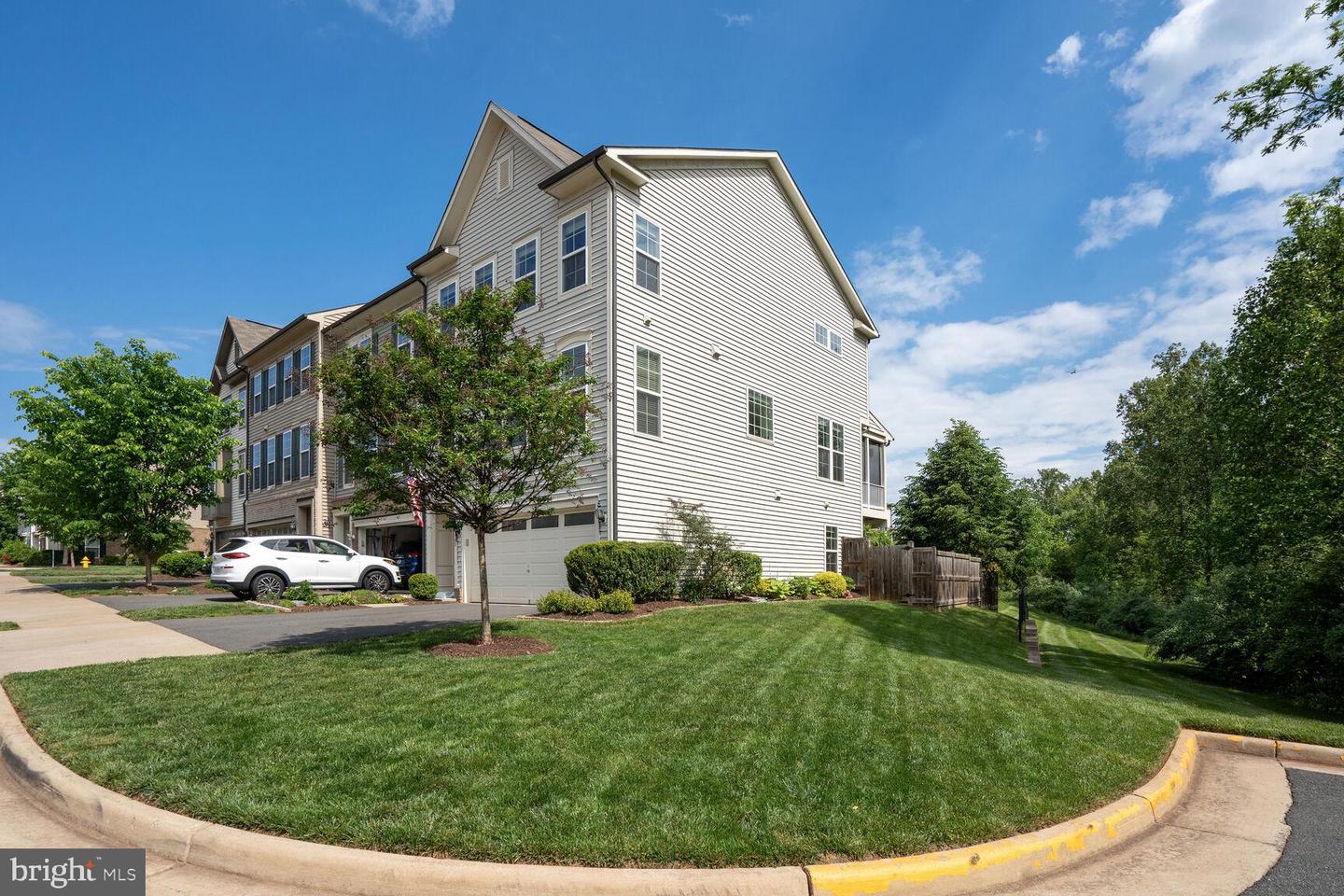 8108 HONEY BEE WAY, MANASSAS, Virginia 20111, 4 Bedrooms Bedrooms, ,3 BathroomsBathrooms,Residential,For sale,8108 HONEY BEE WAY,VAPW2094282 MLS # VAPW2094282