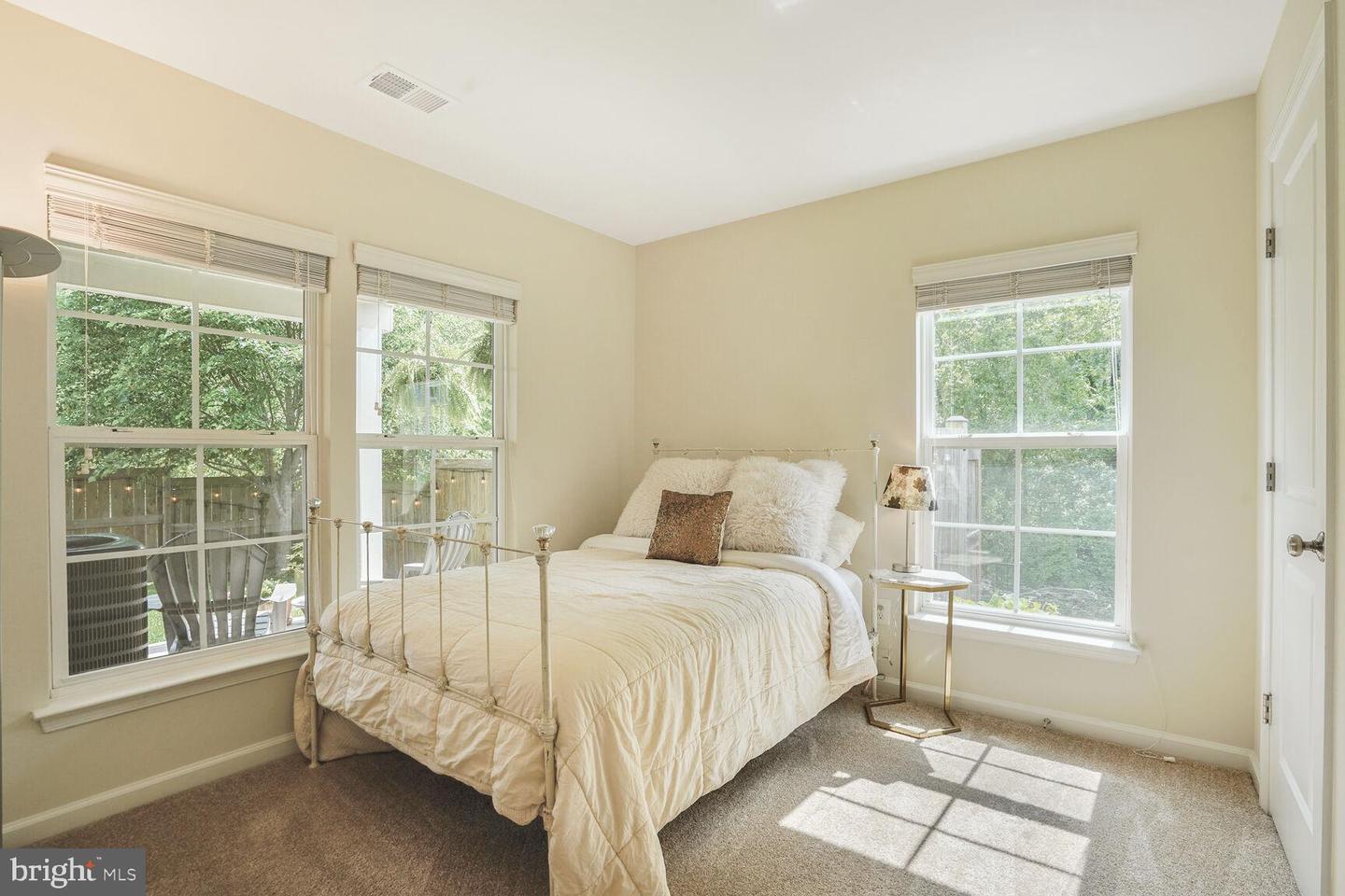 8108 HONEY BEE WAY, MANASSAS, Virginia 20111, 4 Bedrooms Bedrooms, ,3 BathroomsBathrooms,Residential,For sale,8108 HONEY BEE WAY,VAPW2094282 MLS # VAPW2094282