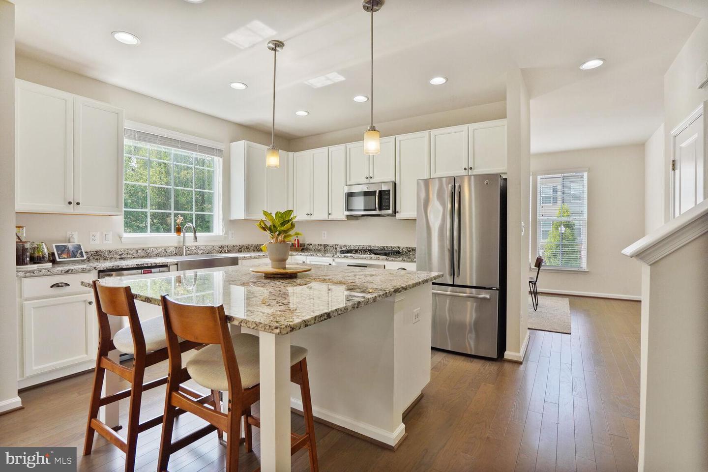 8108 HONEY BEE WAY, MANASSAS, Virginia 20111, 4 Bedrooms Bedrooms, ,3 BathroomsBathrooms,Residential,For sale,8108 HONEY BEE WAY,VAPW2094282 MLS # VAPW2094282