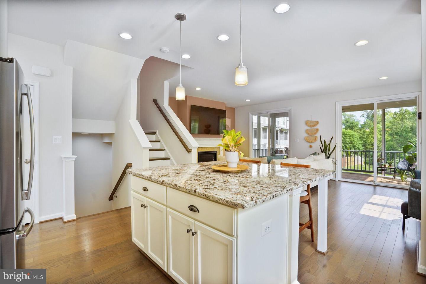8108 HONEY BEE WAY, MANASSAS, Virginia 20111, 4 Bedrooms Bedrooms, ,3 BathroomsBathrooms,Residential,For sale,8108 HONEY BEE WAY,VAPW2094282 MLS # VAPW2094282
