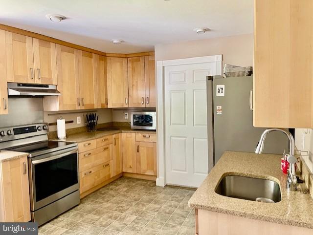 13203 TREETOP CT, WOODBRIDGE, Virginia 22191, 4 Bedrooms Bedrooms, ,2 BathroomsBathrooms,Residential,For sale,13203 TREETOP CT,VAPW2094320 MLS # VAPW2094320