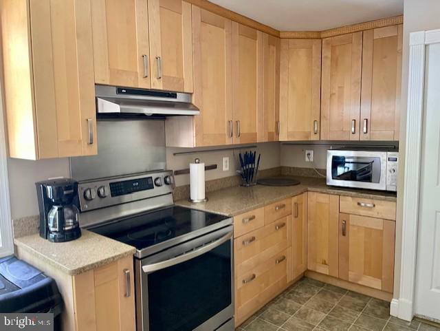 13203 TREETOP CT, WOODBRIDGE, Virginia 22191, 4 Bedrooms Bedrooms, ,2 BathroomsBathrooms,Residential,For sale,13203 TREETOP CT,VAPW2094320 MLS # VAPW2094320