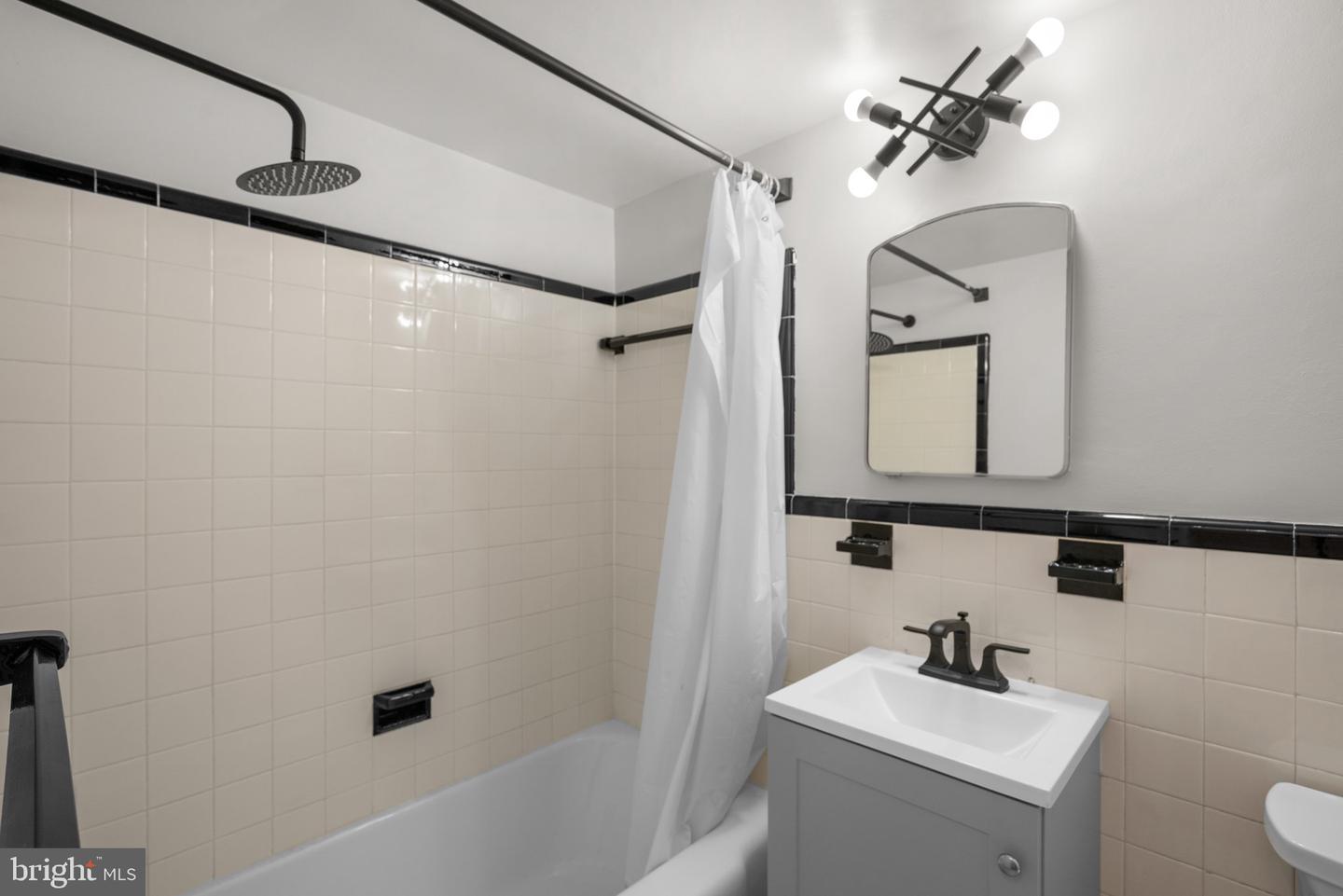 3601 WISCONSIN AVE NW #408, WASHINGTON, District Of Columbia 20016, ,1 BathroomBathrooms,Residential,For sale,3601 WISCONSIN AVE NW #408,DCDC2199934 MLS # DCDC2199934