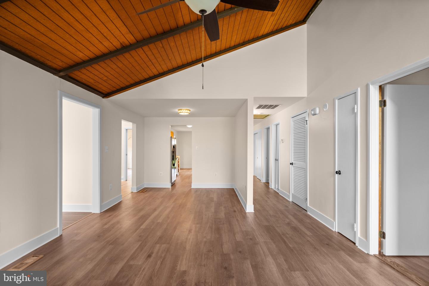202 NUTMEG CT, STERLING, Virginia 20164, 3 Bedrooms Bedrooms, ,2 BathroomsBathrooms,Residential,For sale,202 NUTMEG CT,VALO2095992 MLS # VALO2095992