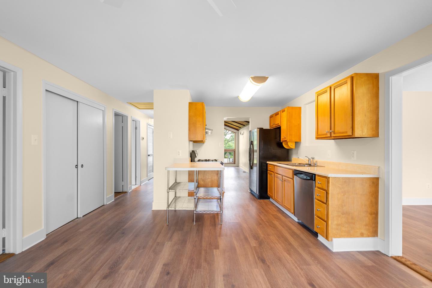 202 NUTMEG CT, STERLING, Virginia 20164, 3 Bedrooms Bedrooms, ,2 BathroomsBathrooms,Residential,For sale,202 NUTMEG CT,VALO2095992 MLS # VALO2095992