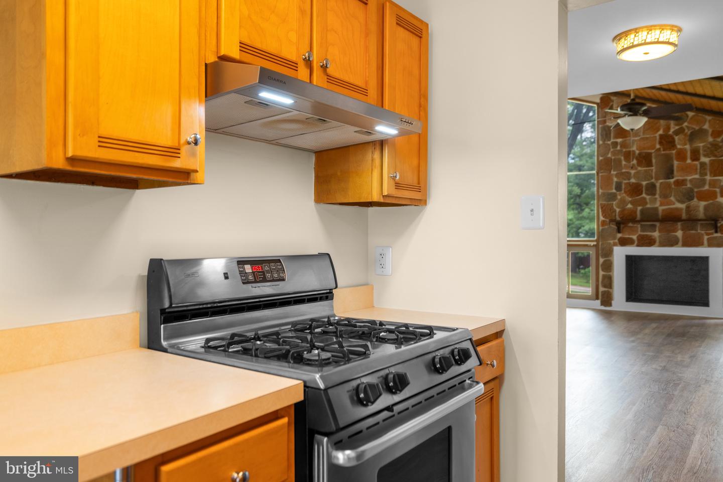 202 NUTMEG CT, STERLING, Virginia 20164, 3 Bedrooms Bedrooms, ,2 BathroomsBathrooms,Residential,For sale,202 NUTMEG CT,VALO2095992 MLS # VALO2095992