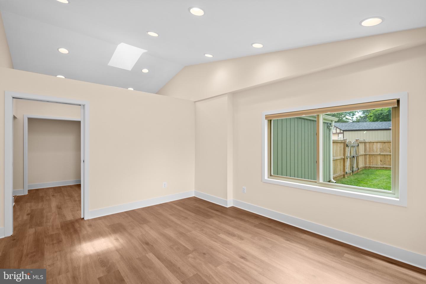 202 NUTMEG CT, STERLING, Virginia 20164, 3 Bedrooms Bedrooms, ,2 BathroomsBathrooms,Residential,For sale,202 NUTMEG CT,VALO2095992 MLS # VALO2095992