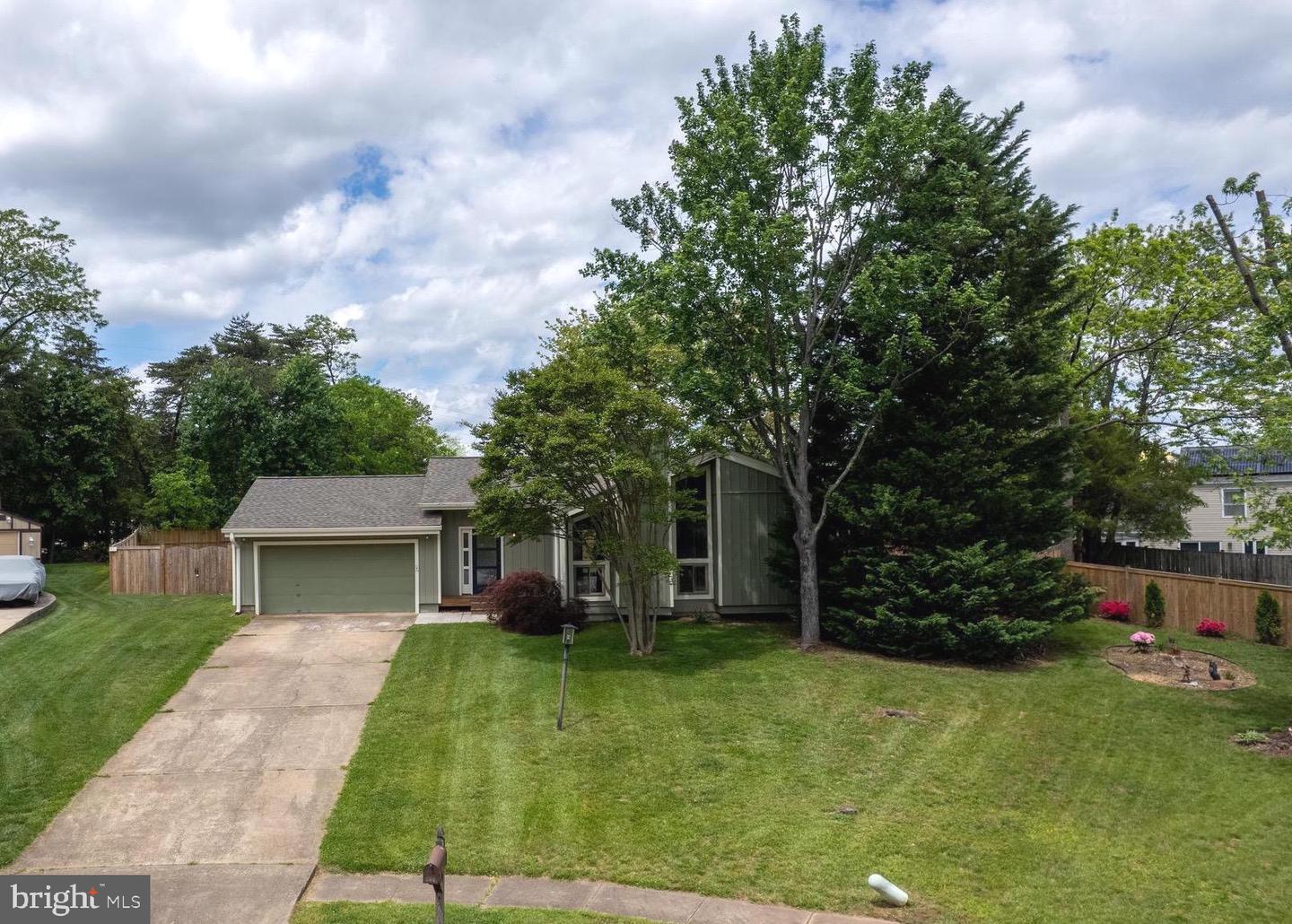 202 NUTMEG CT, STERLING, Virginia 20164, 3 Bedrooms Bedrooms, ,2 BathroomsBathrooms,Residential,For sale,202 NUTMEG CT,VALO2095992 MLS # VALO2095992
