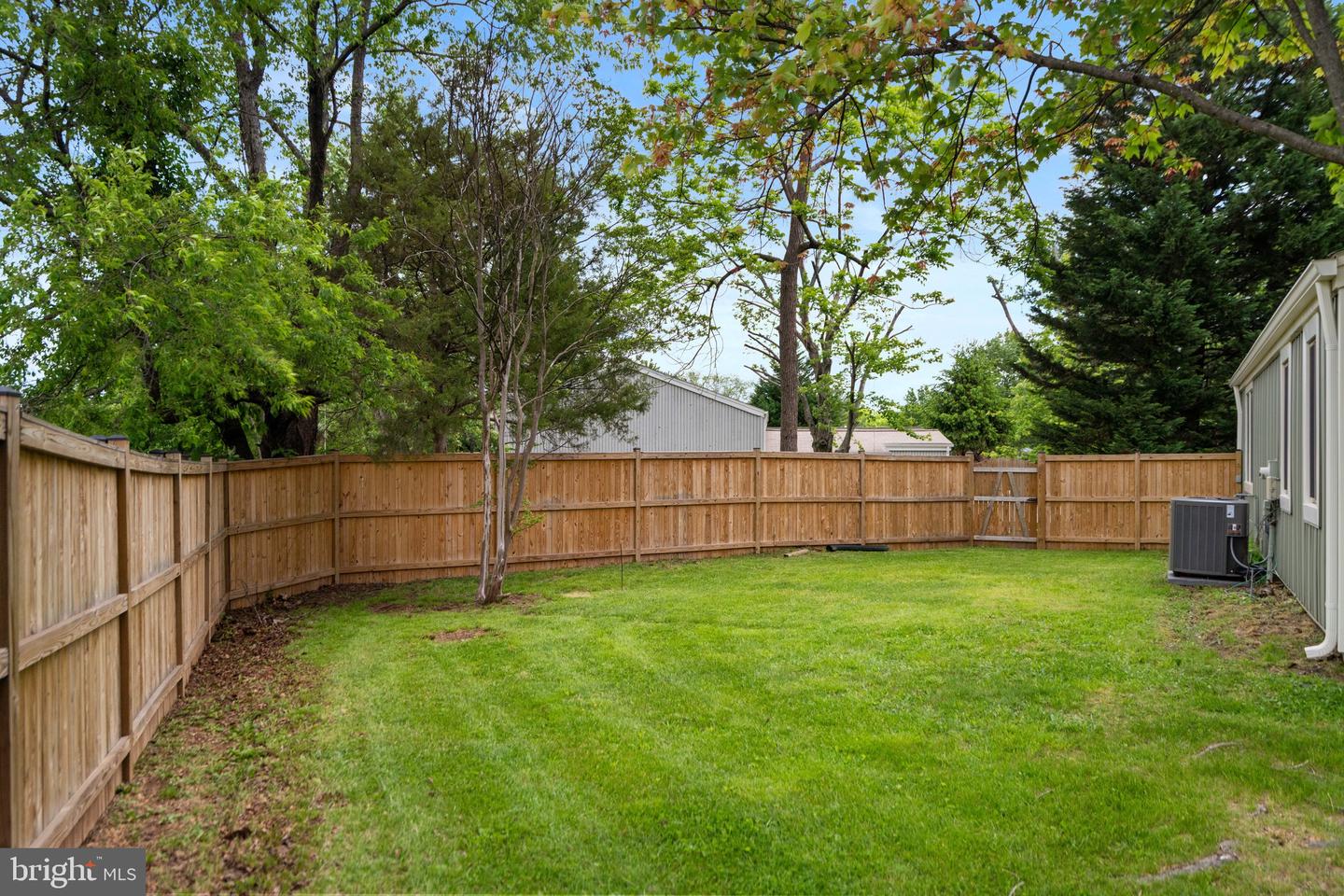 202 NUTMEG CT, STERLING, Virginia 20164, 3 Bedrooms Bedrooms, ,2 BathroomsBathrooms,Residential,For sale,202 NUTMEG CT,VALO2095992 MLS # VALO2095992