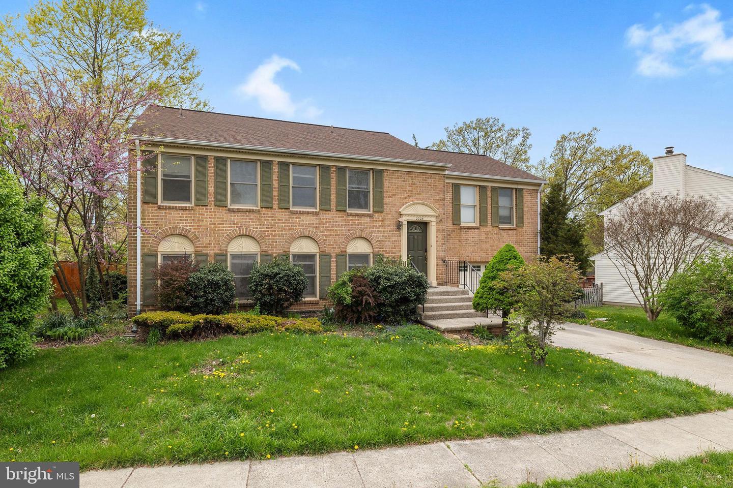 2028 MALEADY DR, HERNDON, Virginia 20170, 5 Bedrooms Bedrooms, ,3 BathroomsBathrooms,Residential,For sale,2028 MALEADY DR,VAFX2239906 MLS # VAFX2239906