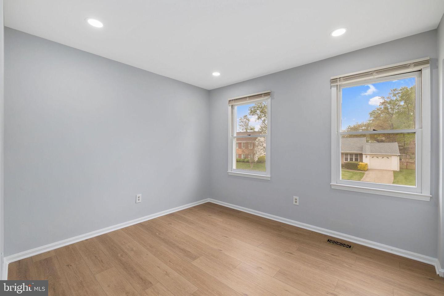 2028 MALEADY DR, HERNDON, Virginia 20170, 5 Bedrooms Bedrooms, ,3 BathroomsBathrooms,Residential,For sale,2028 MALEADY DR,VAFX2239906 MLS # VAFX2239906