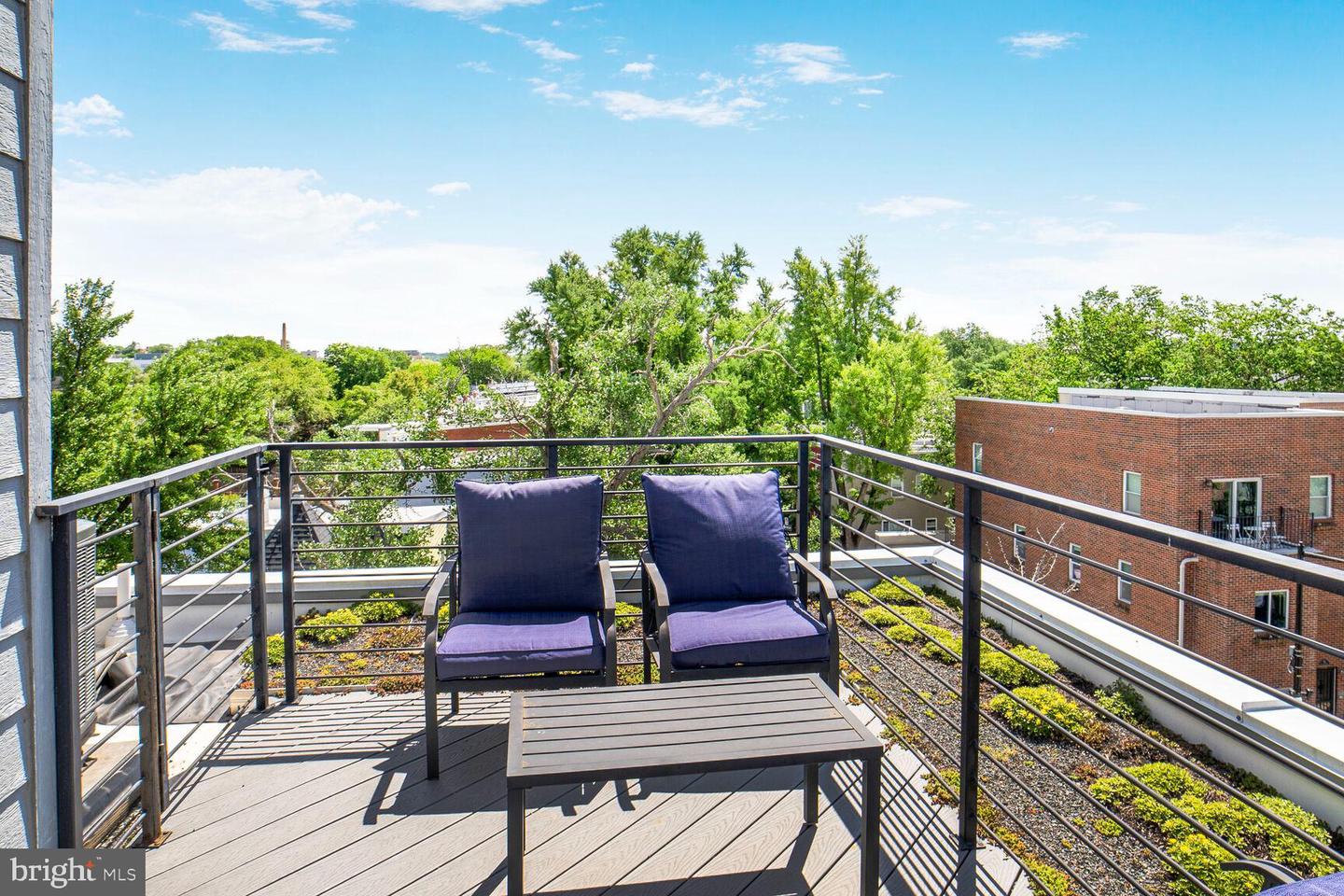 700 16TH ST NE #4, WASHINGTON, District Of Columbia 20002, 2 Bedrooms Bedrooms, ,1 BathroomBathrooms,Residential,For sale,700 16TH ST NE #4,DCDC2199836 MLS # DCDC2199836