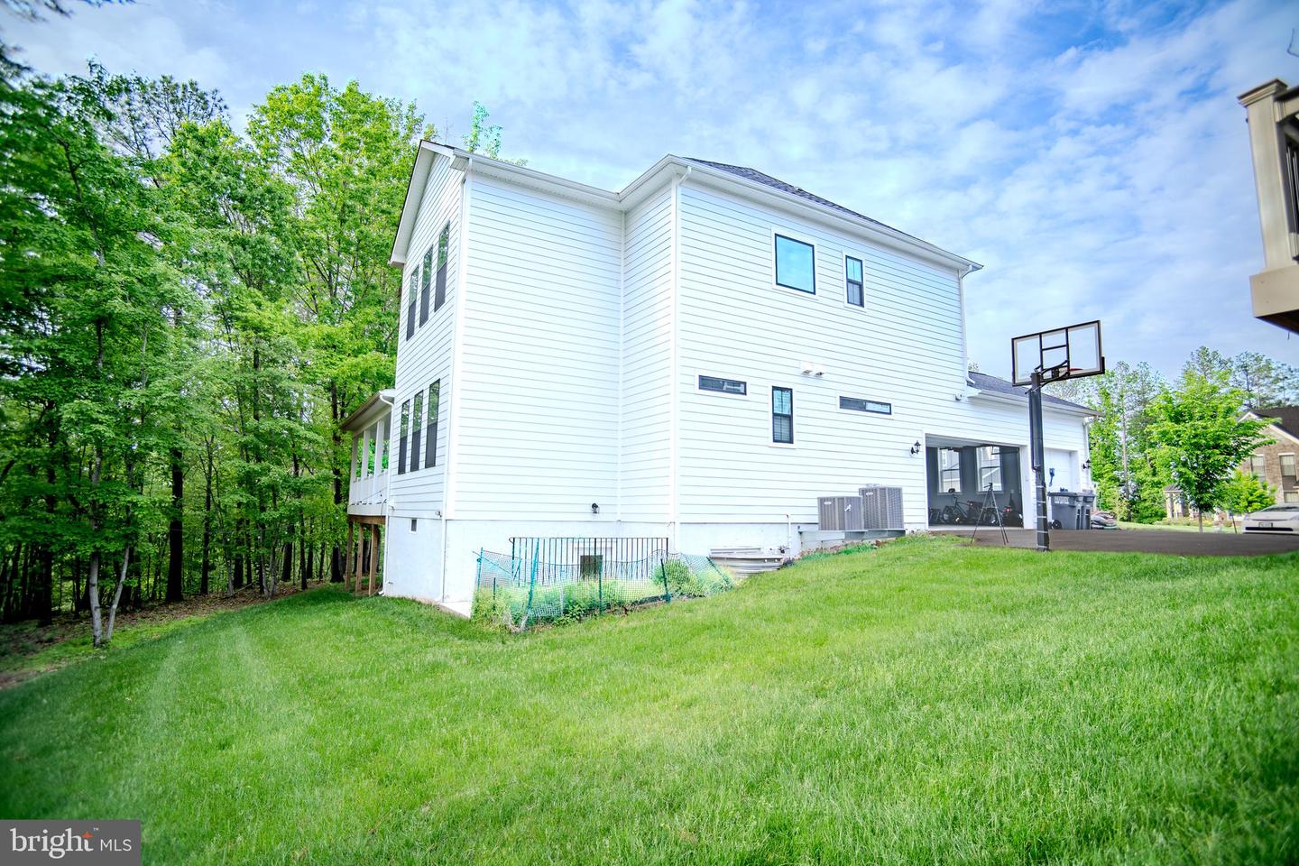 23883 EBONY EYES CT, ALDIE, Virginia 20105, 4 Bedrooms Bedrooms, ,4 BathroomsBathrooms,Residential,For sale,23883 EBONY EYES CT,VALO2096026 MLS # VALO2096026