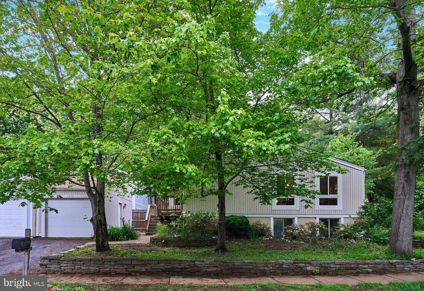 2238 SANIBEL DR, RESTON, Virginia 20191, 5 Bedrooms Bedrooms, ,3 BathroomsBathrooms,Residential,For sale,2238 SANIBEL DR,VAFX2239786 MLS # VAFX2239786