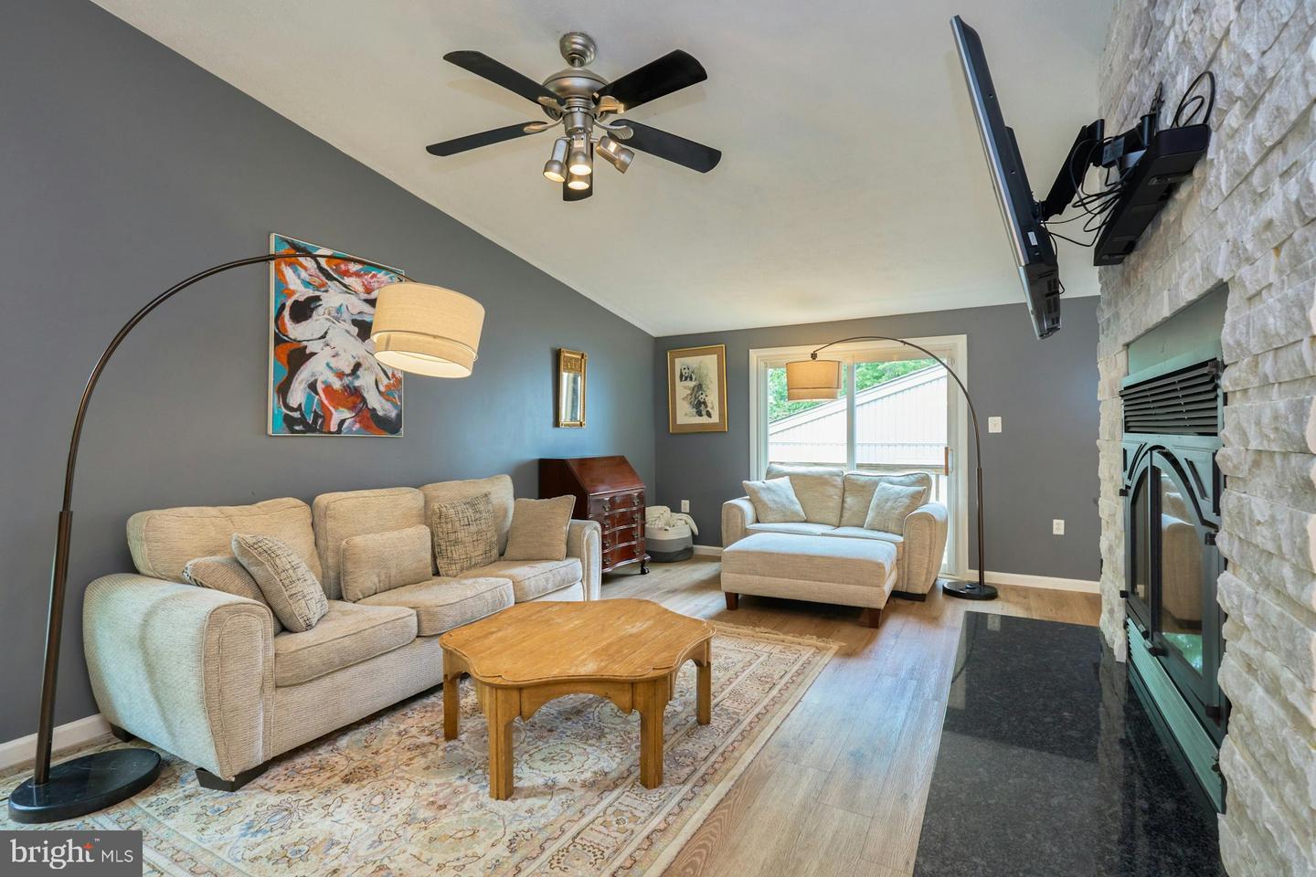 2238 SANIBEL DR, RESTON, Virginia 20191, 5 Bedrooms Bedrooms, ,3 BathroomsBathrooms,Residential,For sale,2238 SANIBEL DR,VAFX2239786 MLS # VAFX2239786