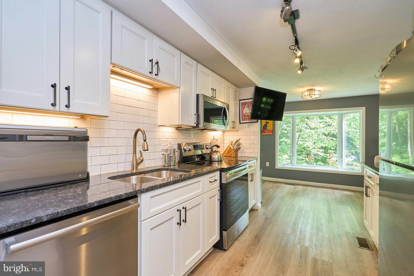 2238 SANIBEL DR, RESTON, Virginia 20191, 5 Bedrooms Bedrooms, ,3 BathroomsBathrooms,Residential,For sale,2238 SANIBEL DR,VAFX2239786 MLS # VAFX2239786