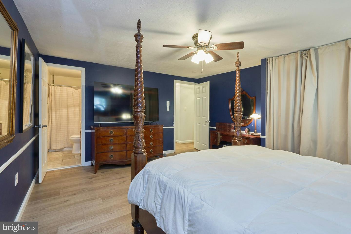 2238 SANIBEL DR, RESTON, Virginia 20191, 5 Bedrooms Bedrooms, ,3 BathroomsBathrooms,Residential,For sale,2238 SANIBEL DR,VAFX2239786 MLS # VAFX2239786