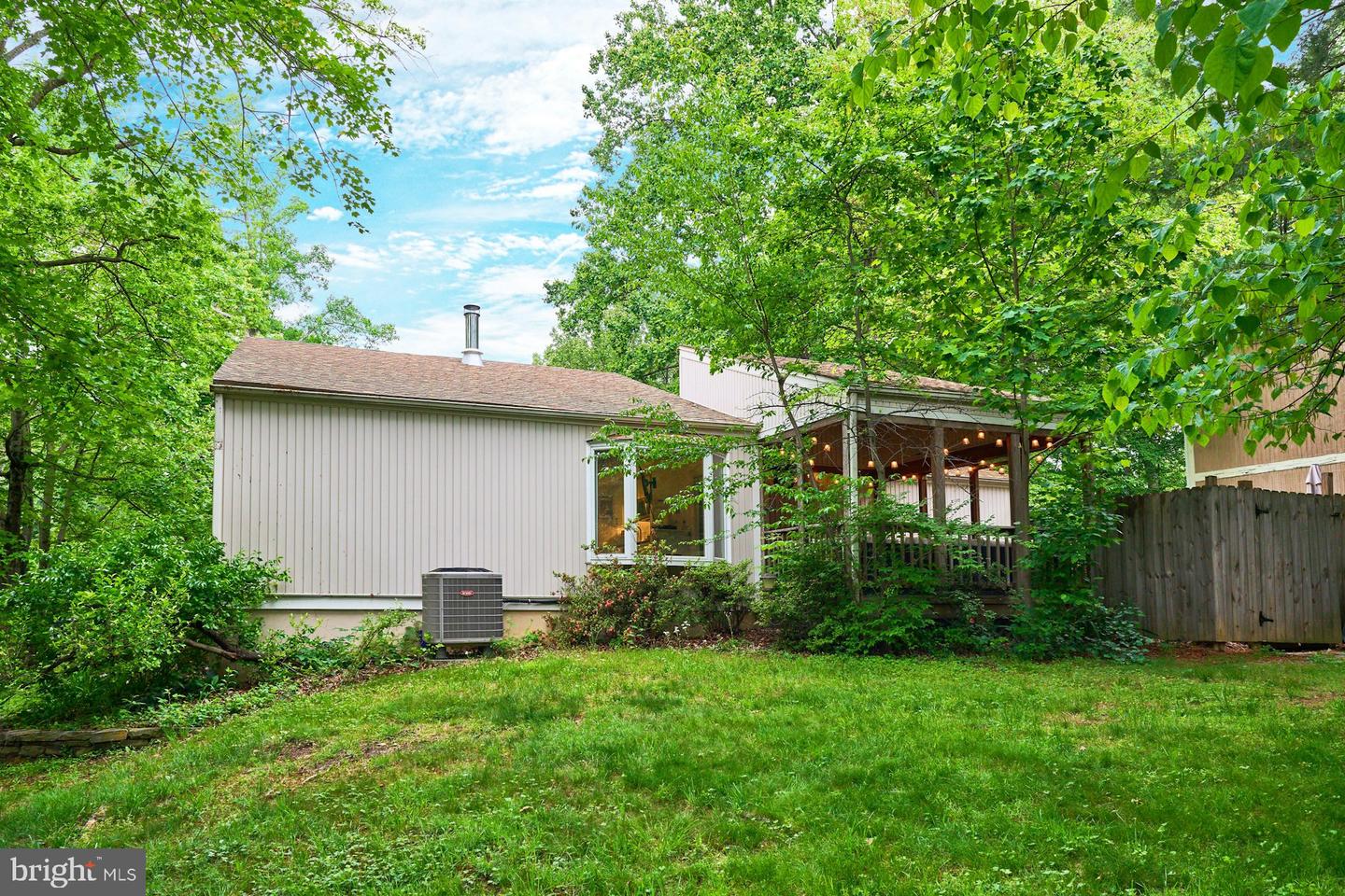 2238 SANIBEL DR, RESTON, Virginia 20191, 5 Bedrooms Bedrooms, ,3 BathroomsBathrooms,Residential,For sale,2238 SANIBEL DR,VAFX2239786 MLS # VAFX2239786