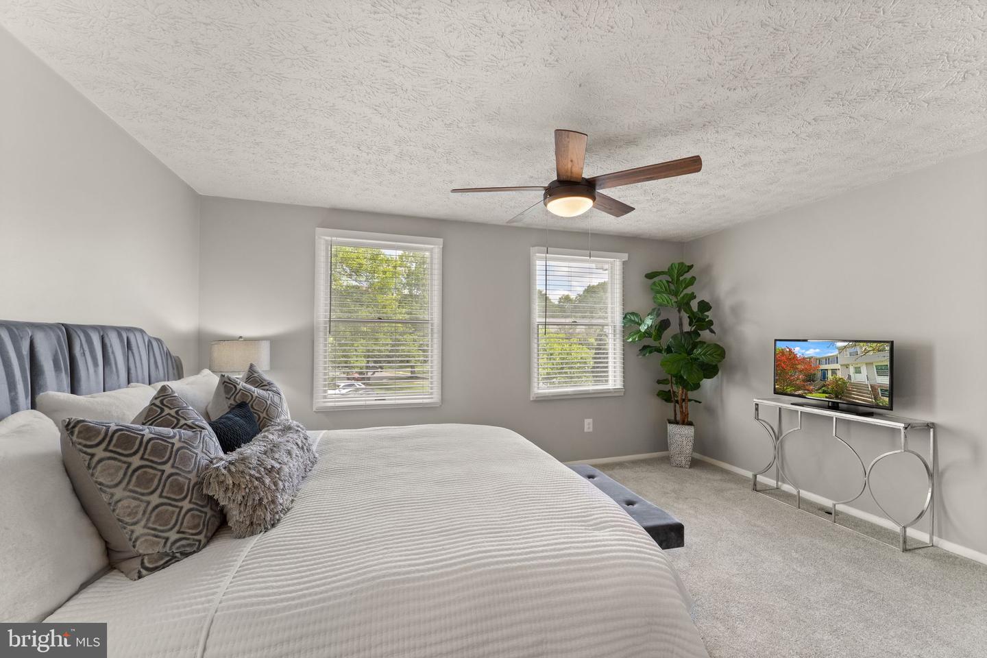 5878 CLARENDON SPRINGS PL, CENTREVILLE, Virginia 20121, 2 Bedrooms Bedrooms, ,2 BathroomsBathrooms,Residential,For sale,5878 CLARENDON SPRINGS PL,VAFX2239396 MLS # VAFX2239396