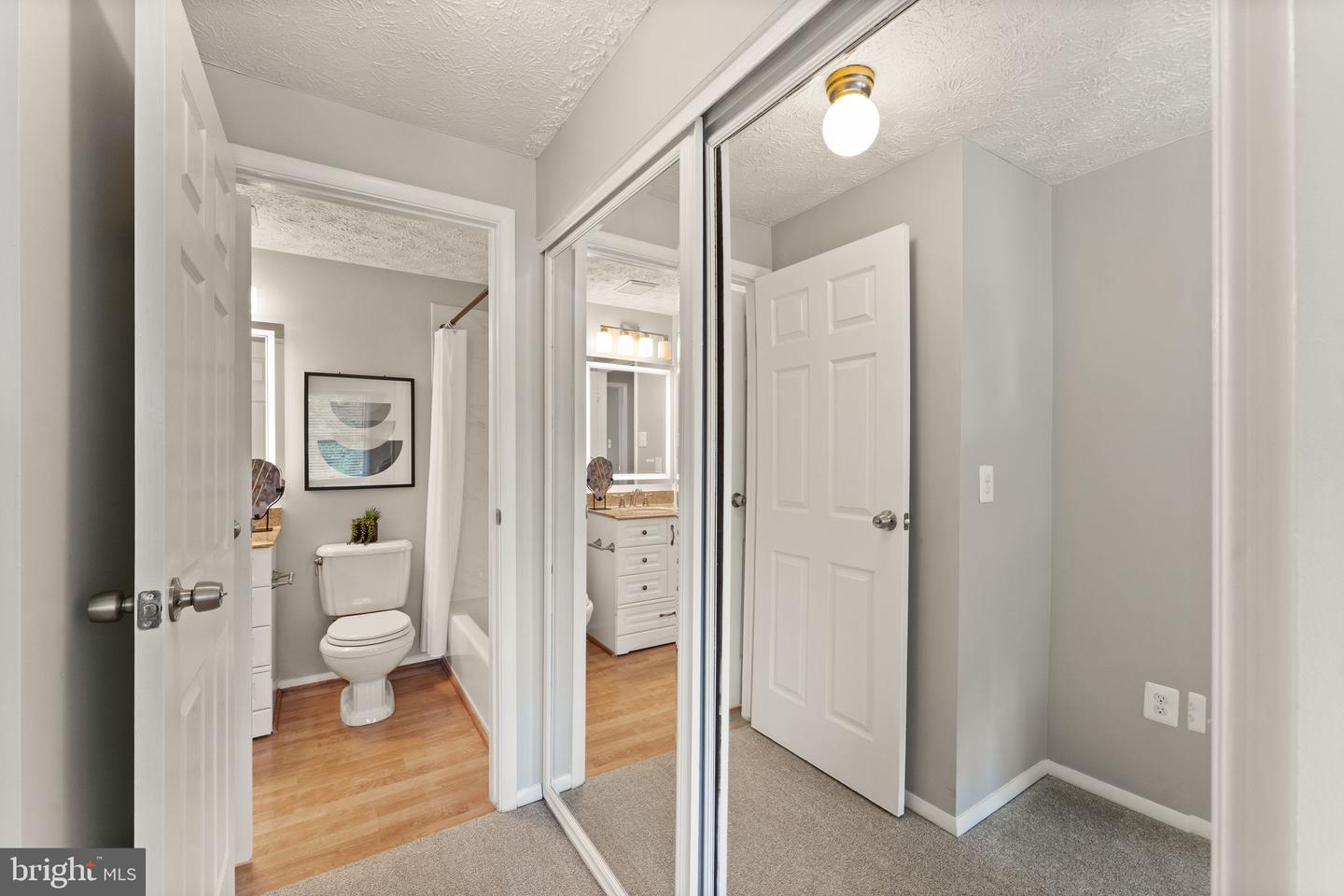 5878 CLARENDON SPRINGS PL, CENTREVILLE, Virginia 20121, 2 Bedrooms Bedrooms, ,2 BathroomsBathrooms,Residential,For sale,5878 CLARENDON SPRINGS PL,VAFX2239396 MLS # VAFX2239396