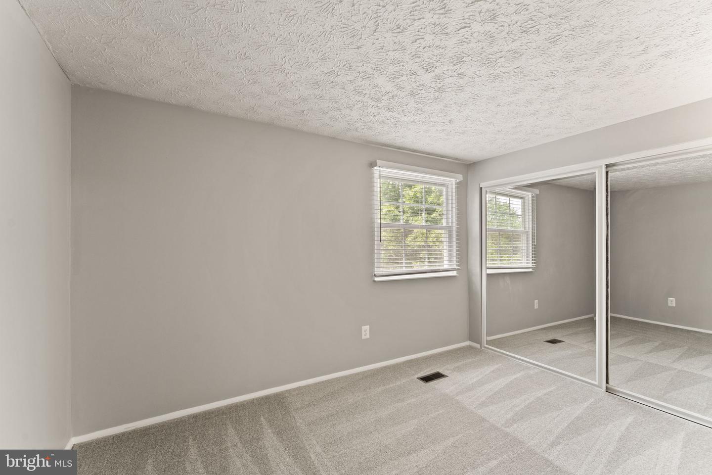 5878 CLARENDON SPRINGS PL, CENTREVILLE, Virginia 20121, 2 Bedrooms Bedrooms, ,2 BathroomsBathrooms,Residential,For sale,5878 CLARENDON SPRINGS PL,VAFX2239396 MLS # VAFX2239396