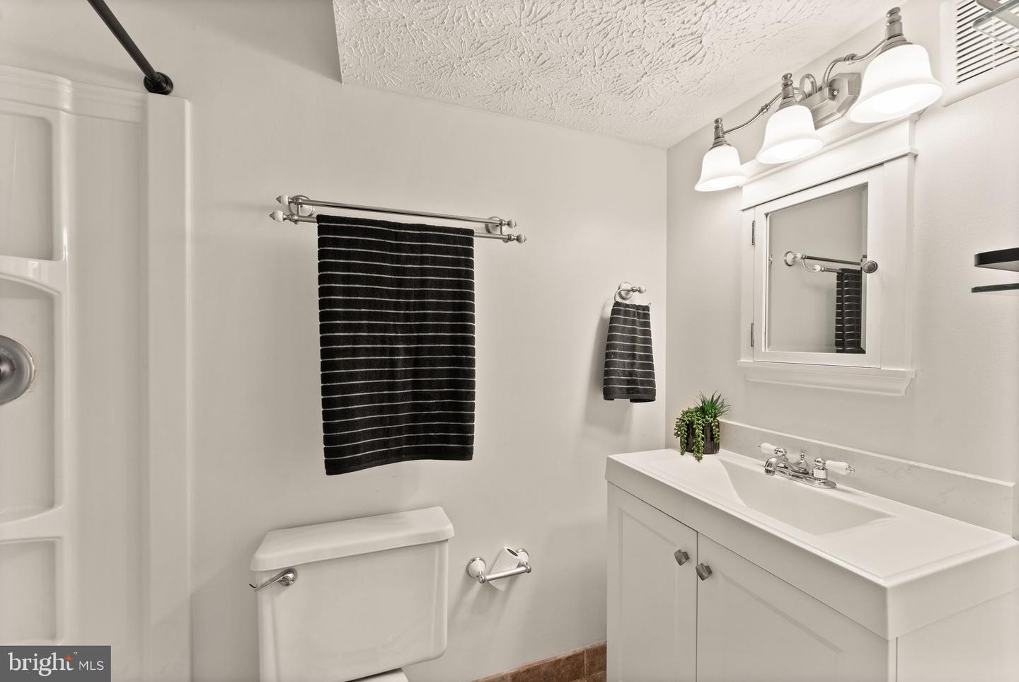 5878 CLARENDON SPRINGS PL, CENTREVILLE, Virginia 20121, 2 Bedrooms Bedrooms, ,2 BathroomsBathrooms,Residential,For sale,5878 CLARENDON SPRINGS PL,VAFX2239396 MLS # VAFX2239396