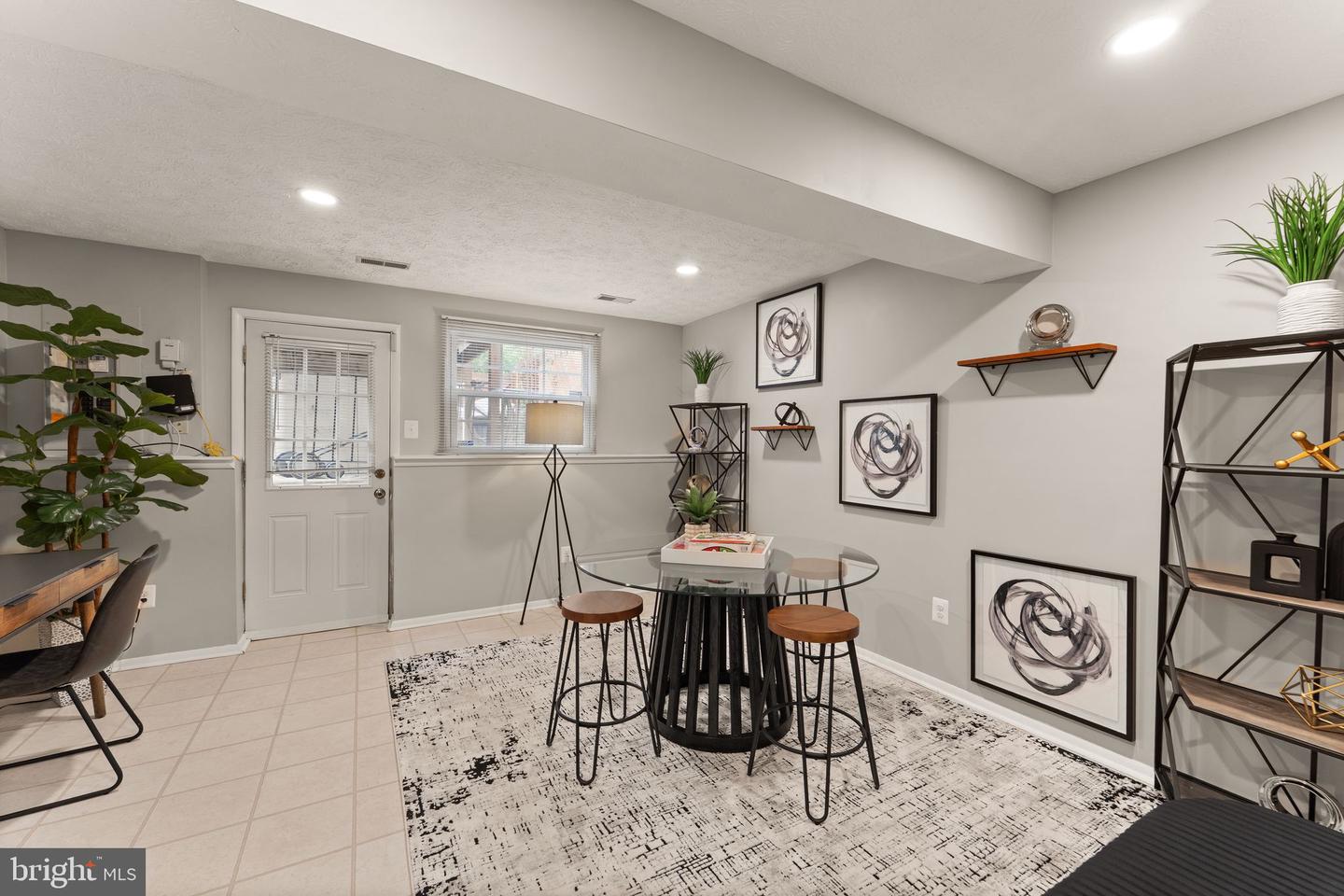 5878 CLARENDON SPRINGS PL, CENTREVILLE, Virginia 20121, 2 Bedrooms Bedrooms, ,2 BathroomsBathrooms,Residential,For sale,5878 CLARENDON SPRINGS PL,VAFX2239396 MLS # VAFX2239396