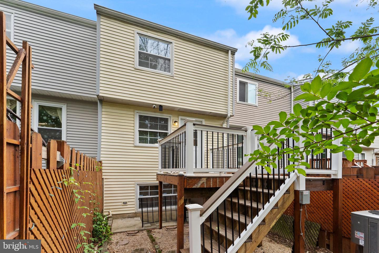 5878 CLARENDON SPRINGS PL, CENTREVILLE, Virginia 20121, 2 Bedrooms Bedrooms, ,2 BathroomsBathrooms,Residential,For sale,5878 CLARENDON SPRINGS PL,VAFX2239396 MLS # VAFX2239396