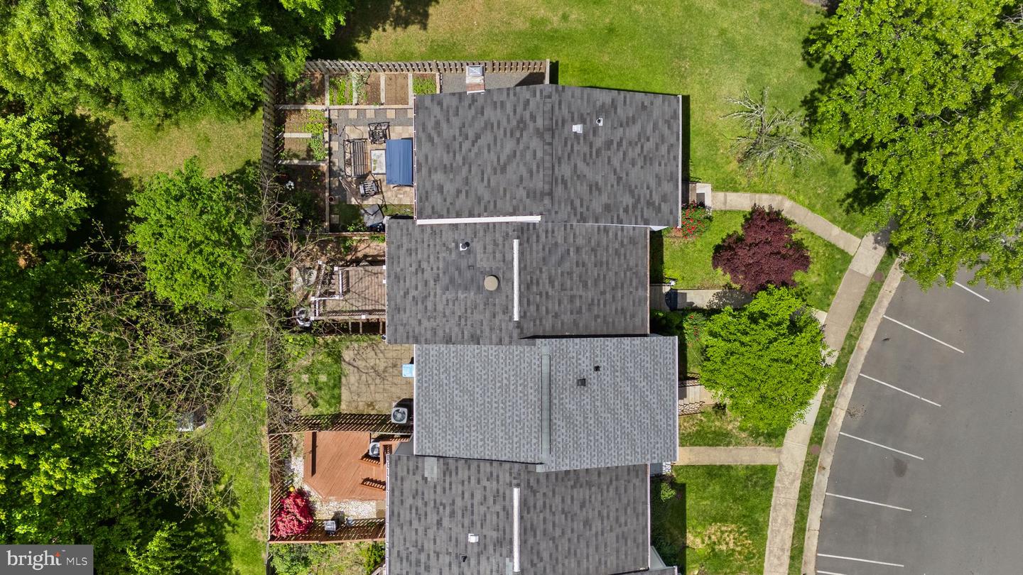 5878 CLARENDON SPRINGS PL, CENTREVILLE, Virginia 20121, 2 Bedrooms Bedrooms, ,2 BathroomsBathrooms,Residential,For sale,5878 CLARENDON SPRINGS PL,VAFX2239396 MLS # VAFX2239396
