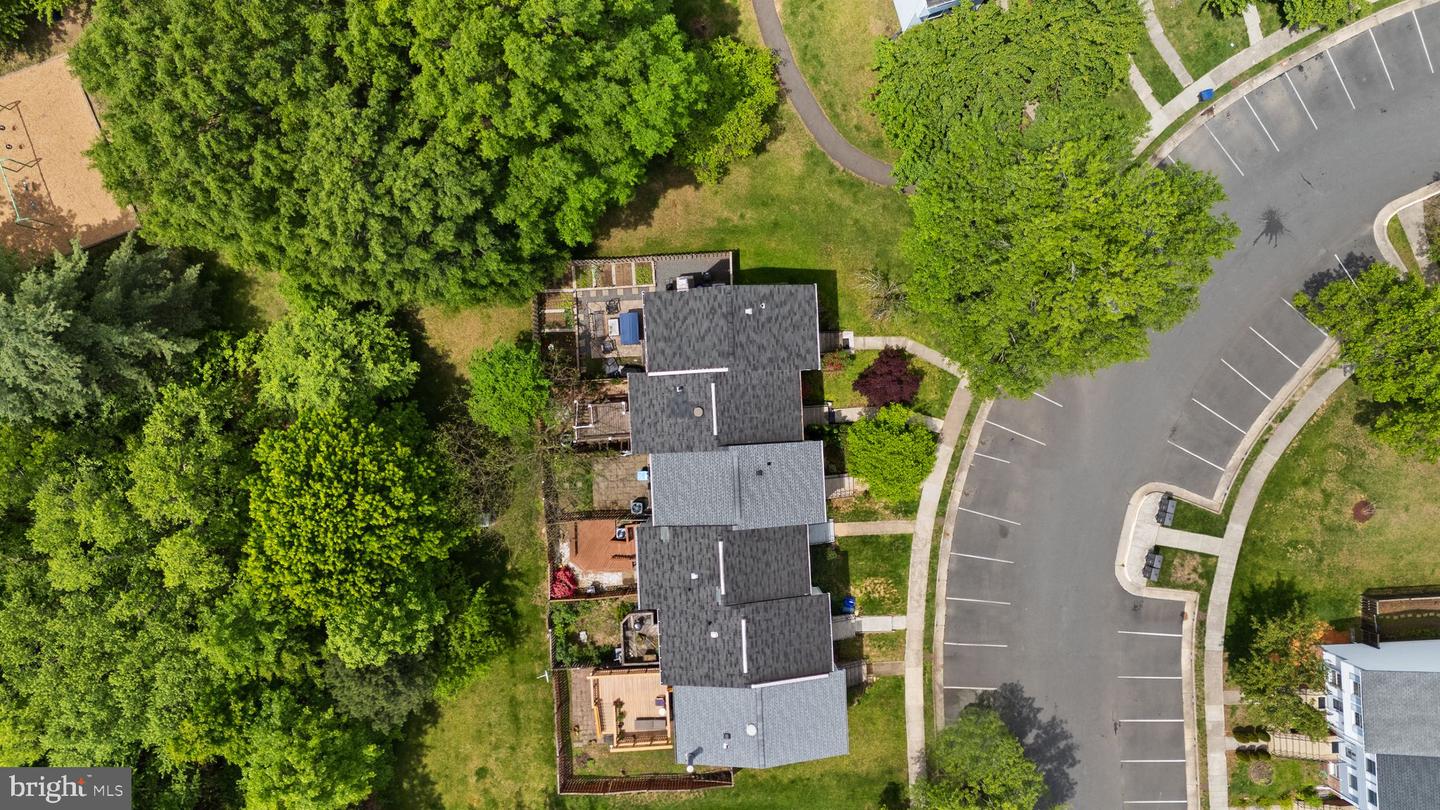 5878 CLARENDON SPRINGS PL, CENTREVILLE, Virginia 20121, 2 Bedrooms Bedrooms, ,2 BathroomsBathrooms,Residential,For sale,5878 CLARENDON SPRINGS PL,VAFX2239396 MLS # VAFX2239396