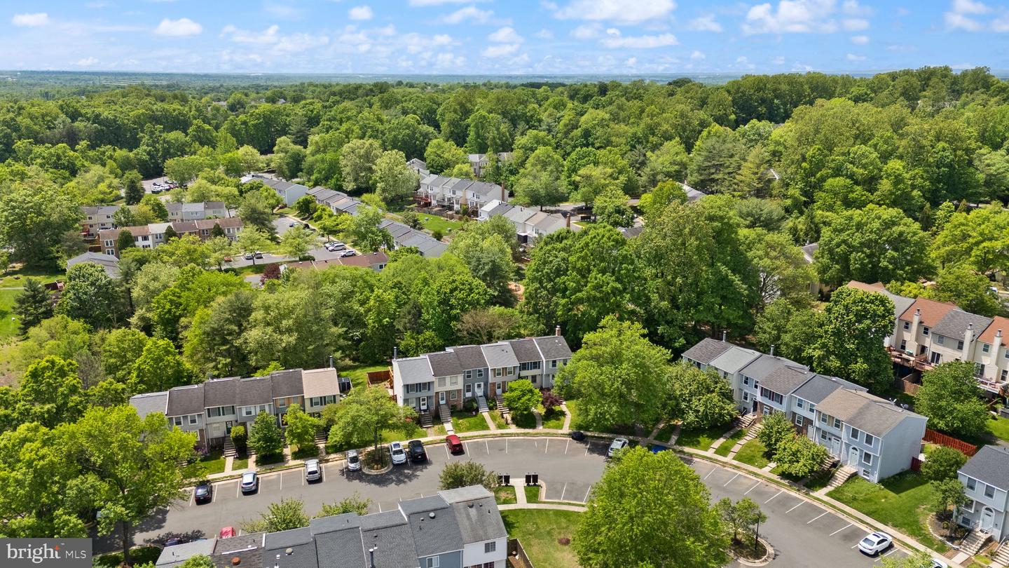 5878 CLARENDON SPRINGS PL, CENTREVILLE, Virginia 20121, 2 Bedrooms Bedrooms, ,2 BathroomsBathrooms,Residential,For sale,5878 CLARENDON SPRINGS PL,VAFX2239396 MLS # VAFX2239396
