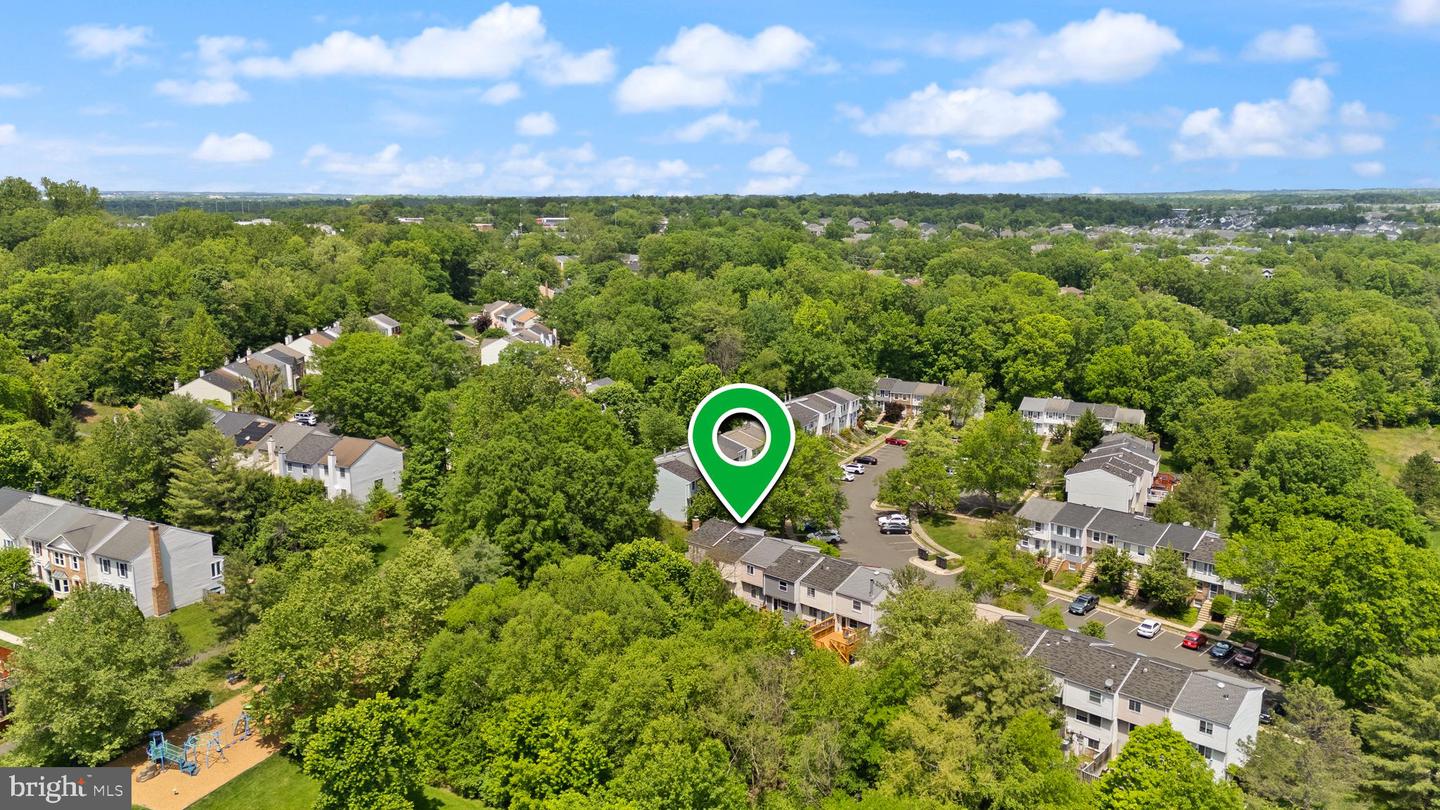 5878 CLARENDON SPRINGS PL, CENTREVILLE, Virginia 20121, 2 Bedrooms Bedrooms, ,2 BathroomsBathrooms,Residential,For sale,5878 CLARENDON SPRINGS PL,VAFX2239396 MLS # VAFX2239396