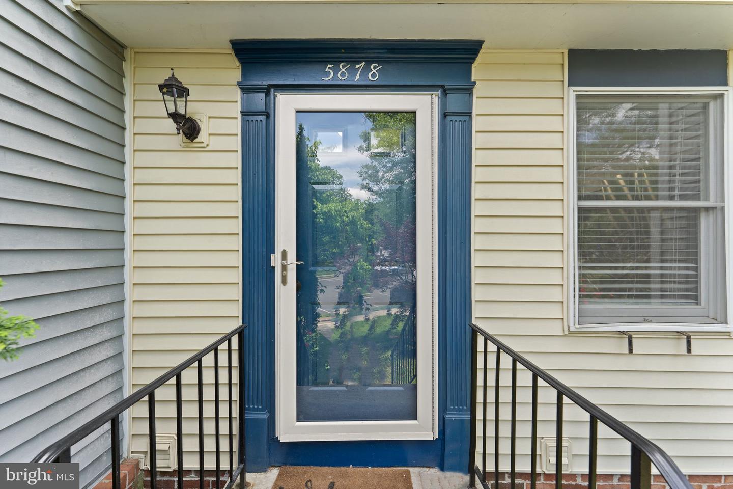 5878 CLARENDON SPRINGS PL, CENTREVILLE, Virginia 20121, 2 Bedrooms Bedrooms, ,2 BathroomsBathrooms,Residential,For sale,5878 CLARENDON SPRINGS PL,VAFX2239396 MLS # VAFX2239396