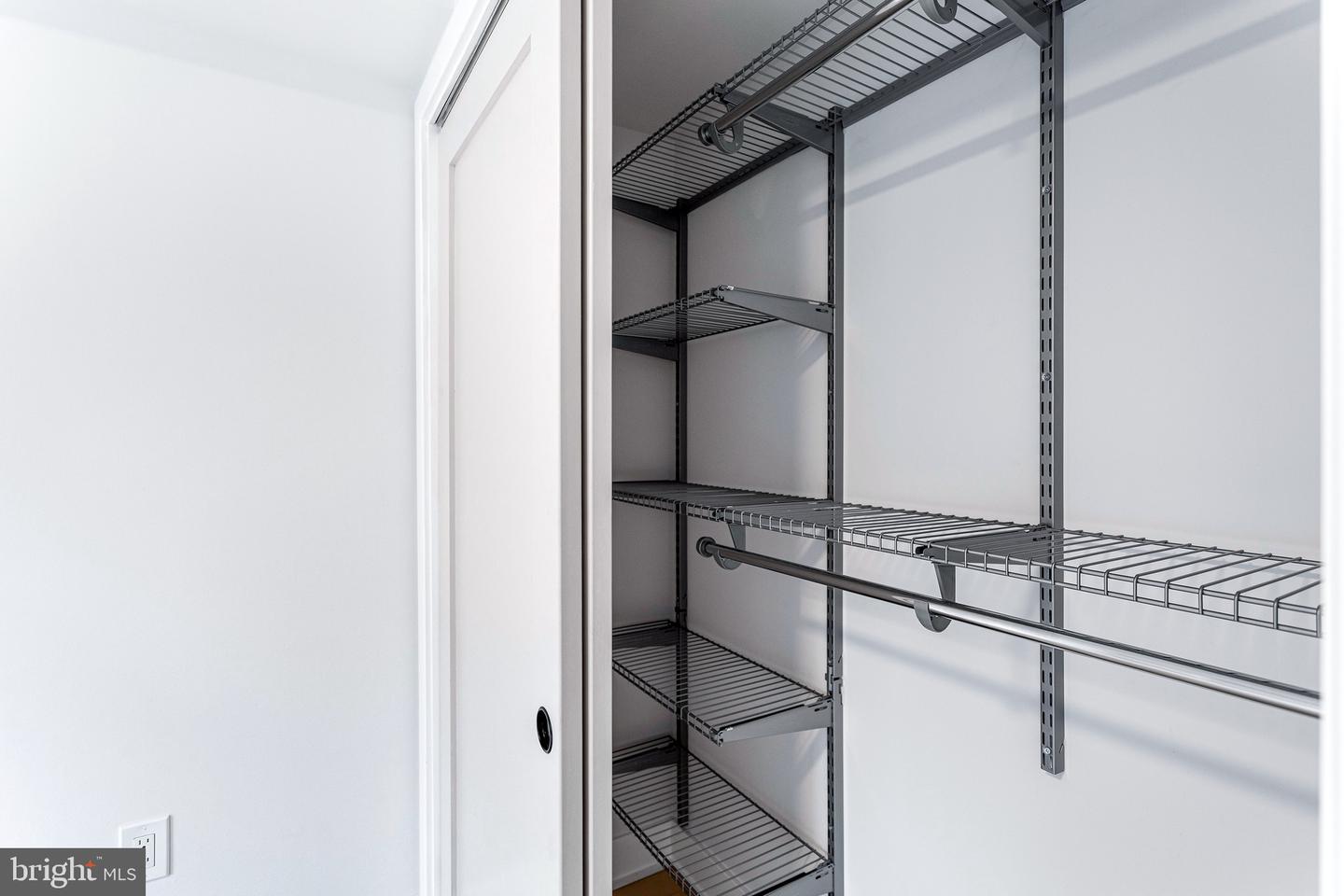 845 19TH ST NE #UNIT 4, WASHINGTON, District Of Columbia 20002, 2 Bedrooms Bedrooms, ,1 BathroomBathrooms,Residential,For sale,845 19TH ST NE #UNIT 4,DCDC2199870 MLS # DCDC2199870
